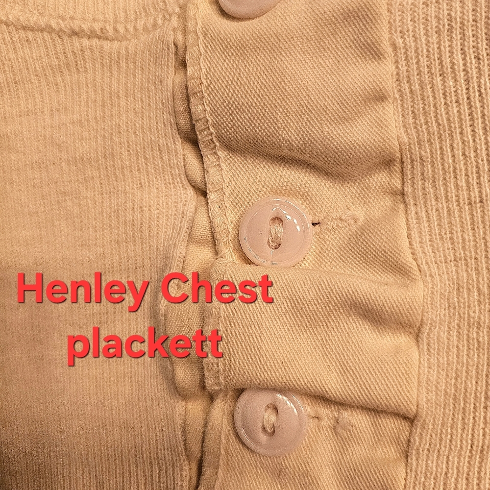 Banana Republic, long Sleeve, Henley button placket, collar.  Circa 1982. - Picture 6 of 9